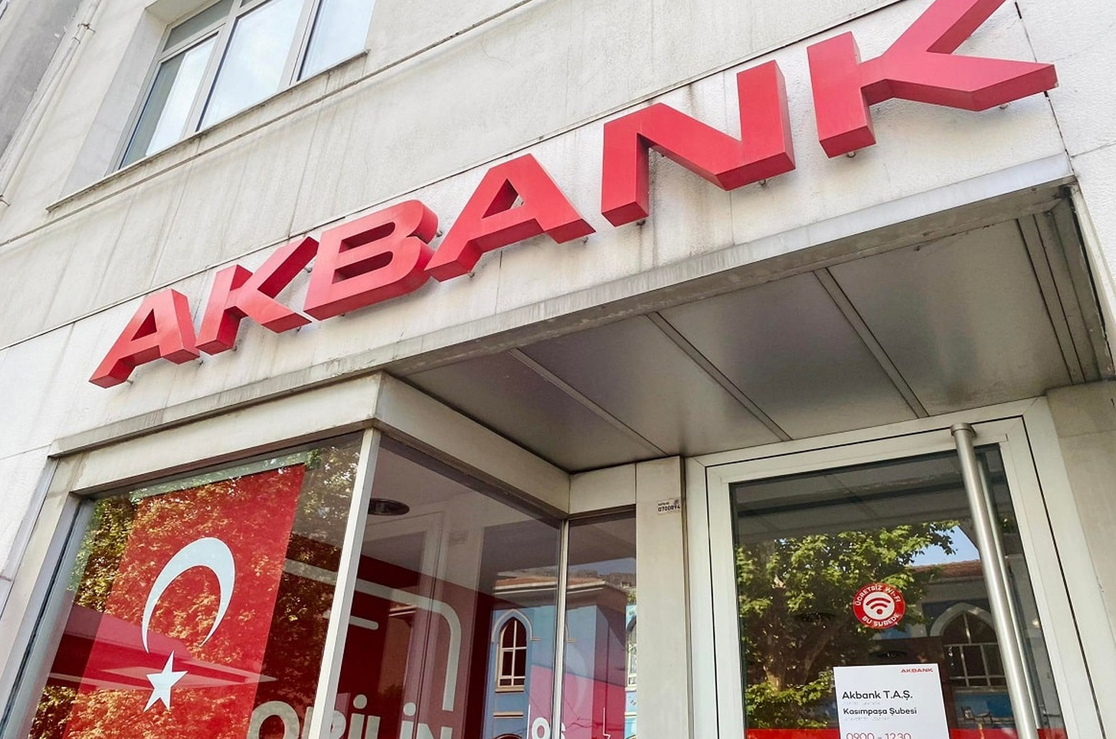 AKBANK AKDENİZ GÖLGESİ 30 ŞUBE